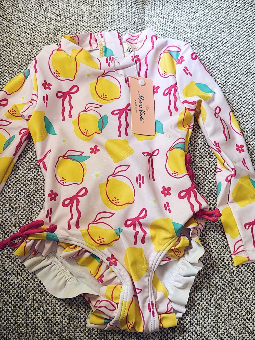 Lemon Print Long Sleeve One-Piece Rashguard Swimsuit - Pink & Yellow